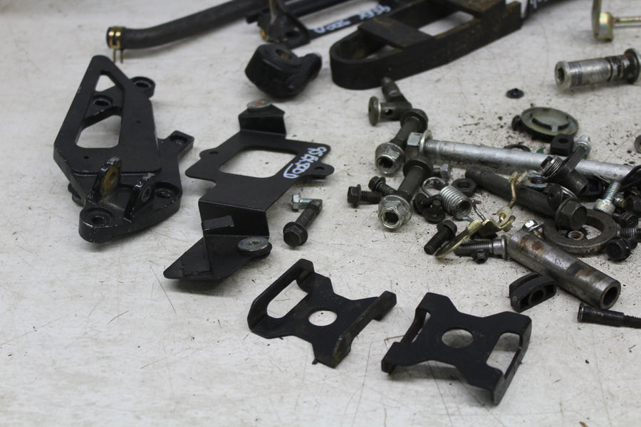 94-96 KAWASAKI NINJA 500 EX500D PARTS HARDWARE NUTS BOLTS HORN BRACKET MOUNT