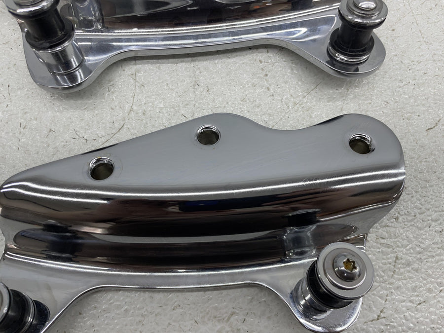07-11 HARLEY-DAVIDSON ROAD KING CLASSIC FLHRC QUICK DETACH MOUNTS BRACKETS PAIR