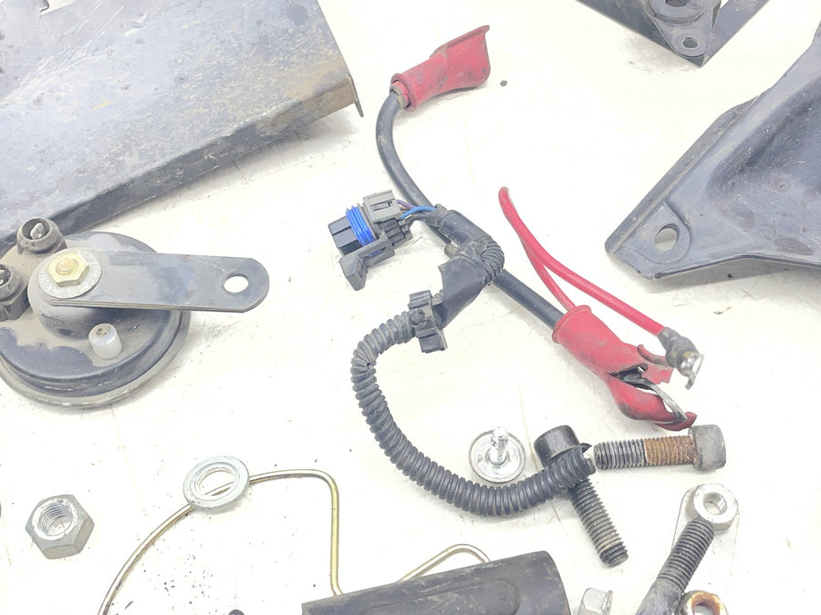 04-06 VICTORY KINGPIN PARTS HARDWARE GAUGE MOUNT BRACKET HORN LINKAGE