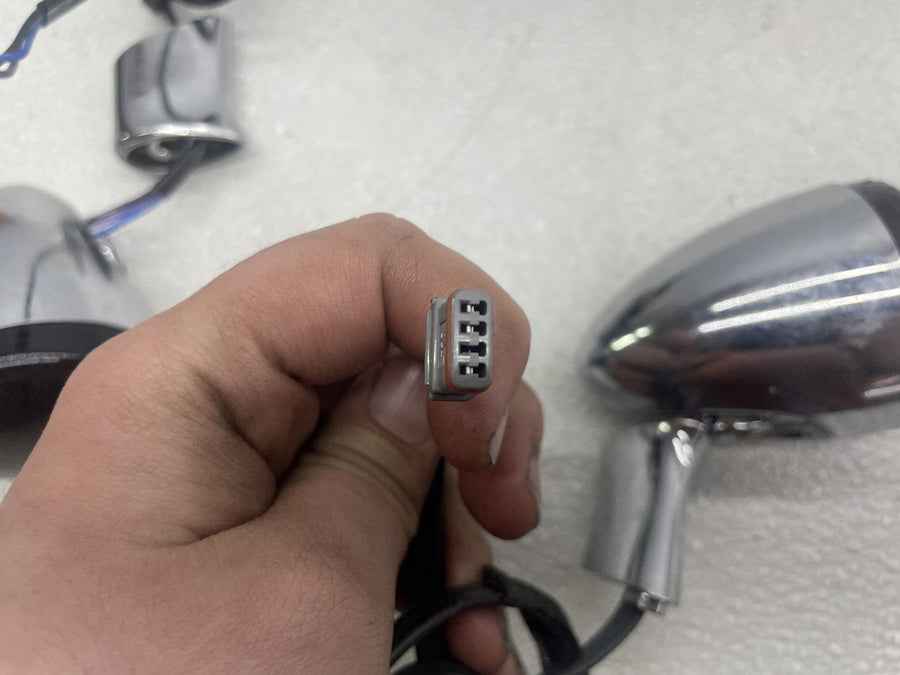 20-24 HARLEY-DAVIDSON SOFTAIL STANDARD FXST REAR LEFT RIGHT TURN SIGNALS LIGHT