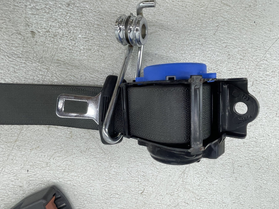 19 POLARIS SLINGSHOT SL LEFT DRIVER SEAT BELT LATCH BUCKLE ASSEMBLY SET