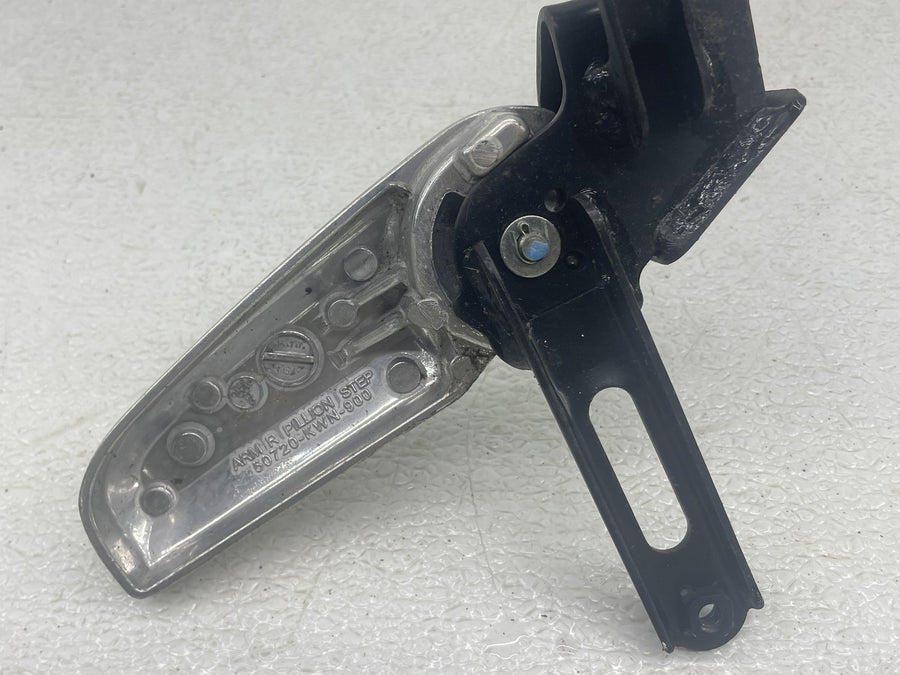 2011 HONDA PCX125 FRONT FOOT RESTS PEGS STEPS SET PAIR