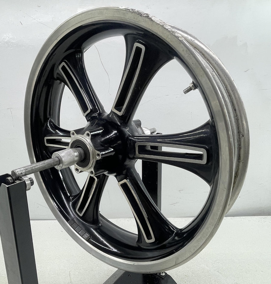 12-17 VICTORY CROSS COUNTRY TOUR FRONT WHEEL RIM