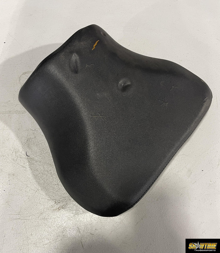 00-03 SUZUKI GSXR750 FRONT DRIVERS SEAT PAD SADDLE PILLION