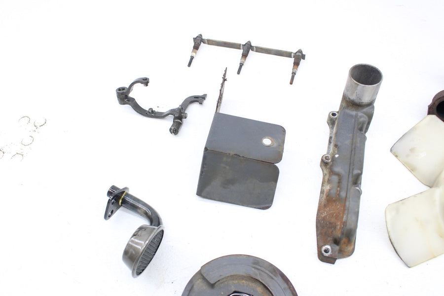 04-10 KUBOTA RTV900 ENGINE MOTOR PARTS HARDWARE GEAR SEAL FAN COVER PUMP PULLEY