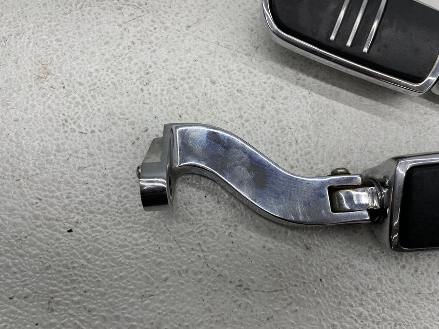07-11 HARLEY-DAVIDSON STREET GLIDE FLHX REAR PASSENGER FOOTPEGS PEGS PAIR