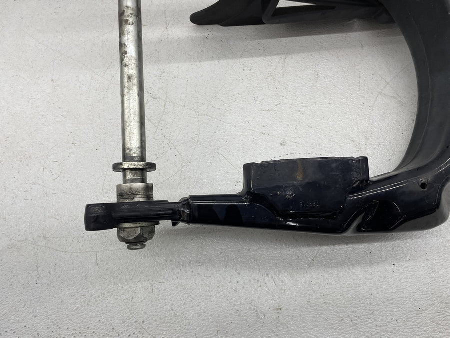 07-11 HARLEY-DAVIDSON ELECTRA GLIDE ULTRA CLASSIC FLHTCU REAR SWINGARM