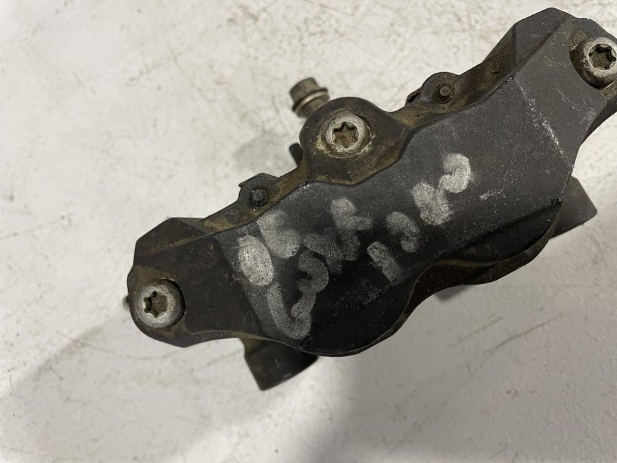 06-07 SUZUKI GSXR600 RIGHT LEFT FRONT BRAKE CALIPER SET PAIR CALIPERS
