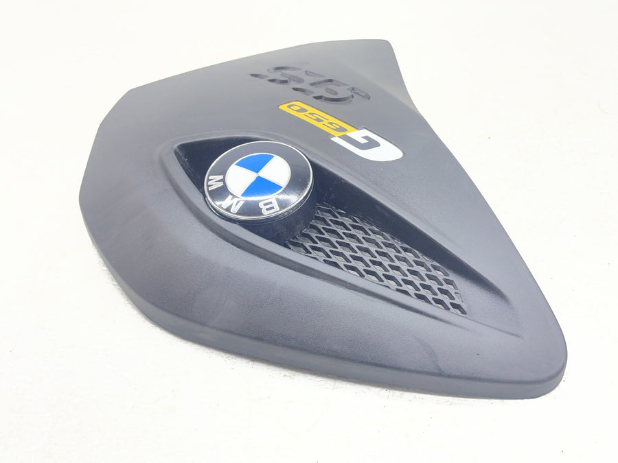 11-15 BMW G650 GS G650GS FRONT RIGHT SIDE TANK COVER PANEL COWL FAIRING