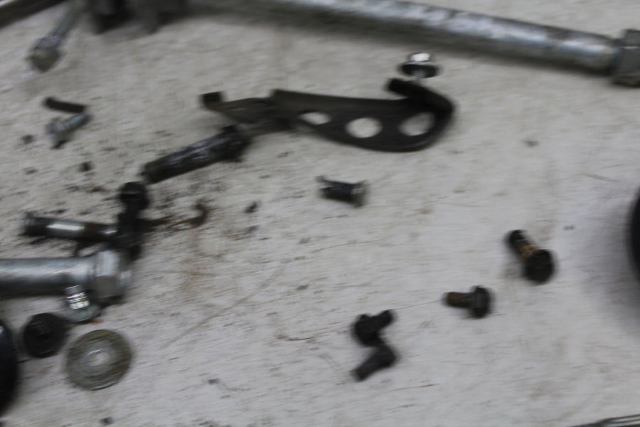 94-96 KAWASAKI NINJA 500 EX500D PARTS HARDWARE NUTS BOLTS HORN BRACKET MOUNT