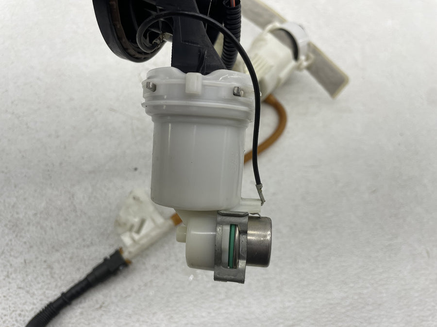 13 HARLEY-DAVIDSON ROAD GLIDE CVO CUSTOM FLTRXSE2 FUEL GAS PUMP