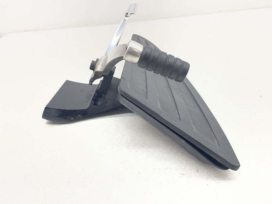 12-17 VICTORY CROSS COUNTRY TOUR LEFT FRONT FOOT REST BOARD STEP SHIFTER