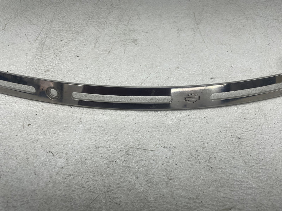 07-11 HARLEY-DAVIDSON ELECTRA GLIDE CLASSIC FLHTC WINDSHIELD MOUNT BRACKET TRIM