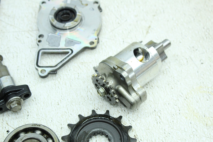 07-09 KAWASAKI VERSYS 650 KLE650 ENGINE MOTOR PARTS HARDWARE OIL PAN STARTER