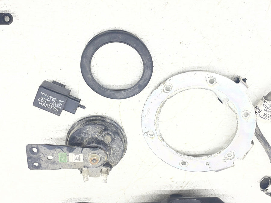 25-26 HARLEY-DAVIDSON NIGHTSTER RH975 PARTS HARDWARE FILTER COVER CUSH HORN