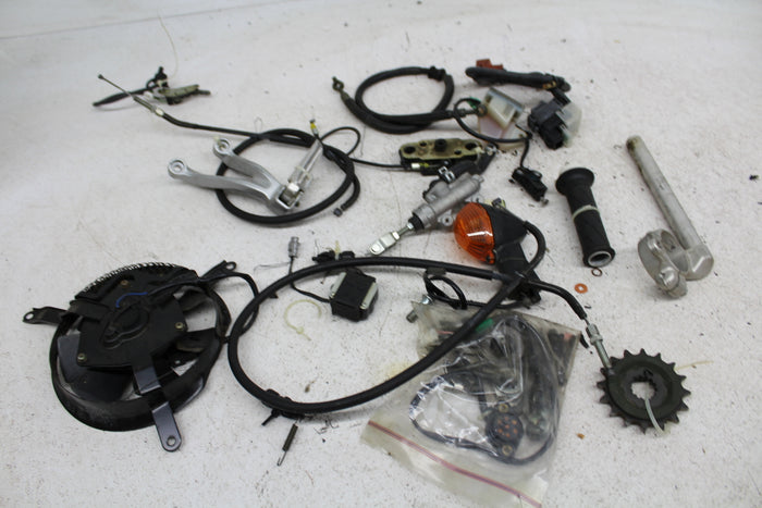00 SUZUKI GSXR750 PARTS AND HARDWARE NUTS BOLTS