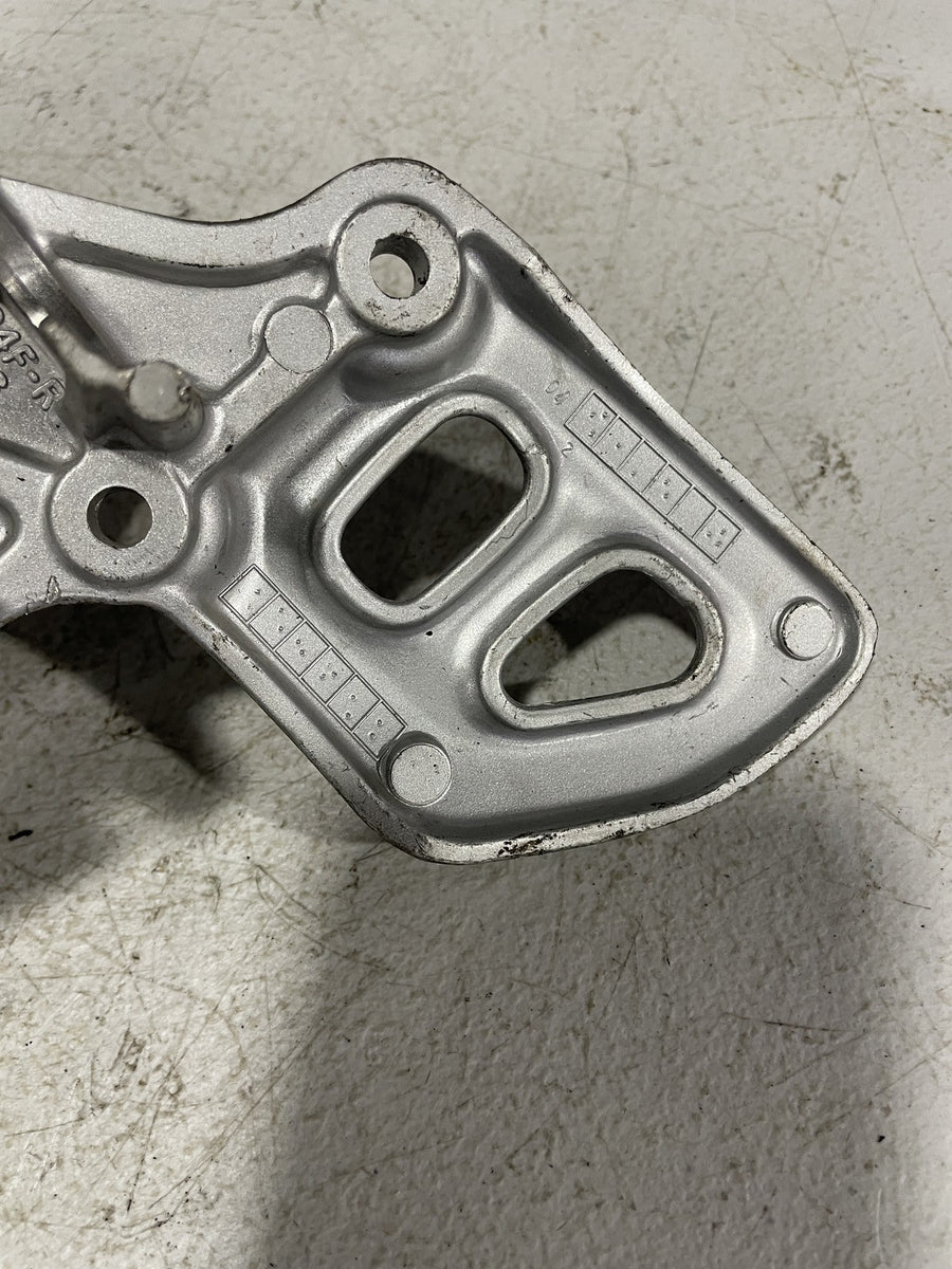 99-07 SUZUKI HAYABUSA RIGHT REARSET REAR SET DRIVER FOOT PEG REST STOP