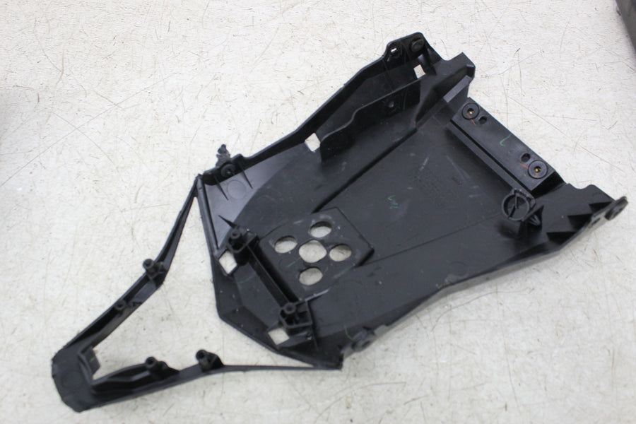 24 KAWASAKI NINJA ZX4R REAR BACK TAIL UNDERTAIL FAIRING COWL FENDER