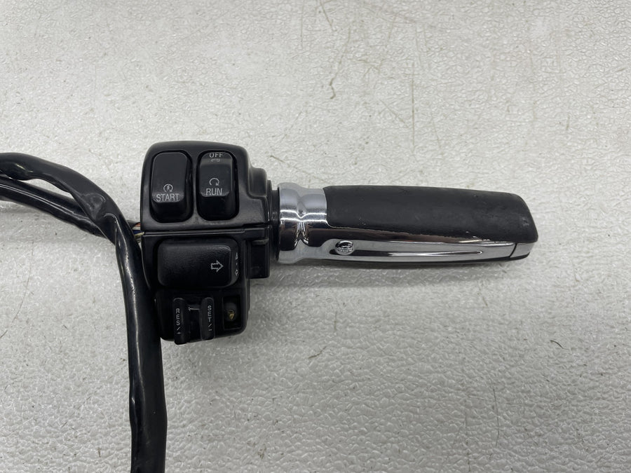 13 HARLEY-DAVIDSON ROAD GLIDE CVO CUSTOM FLTRXSE2 RIGHT CONTROL SWITCH