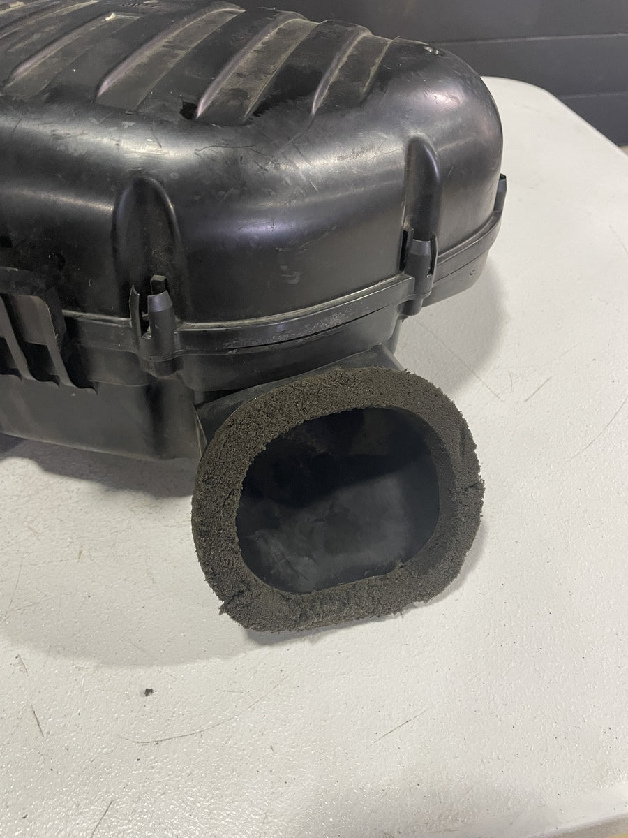 05-06 SUZUKI GSXR1000 AIRBOX AIR INTAKE FILTER BOX