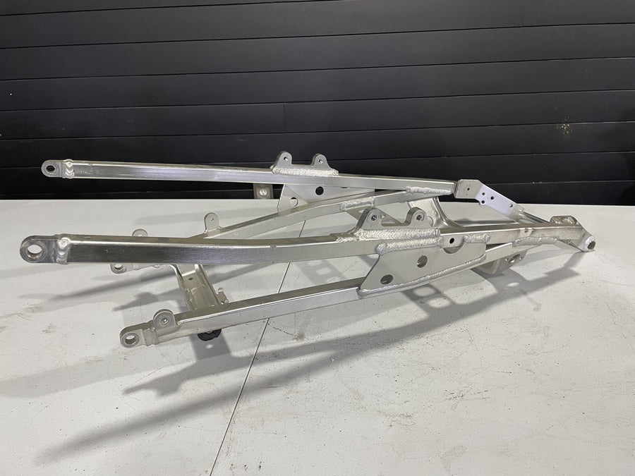 99-02 YAMAHA YZF R6 REAR BACK TAIL SUBFRAME SUB FRAME
