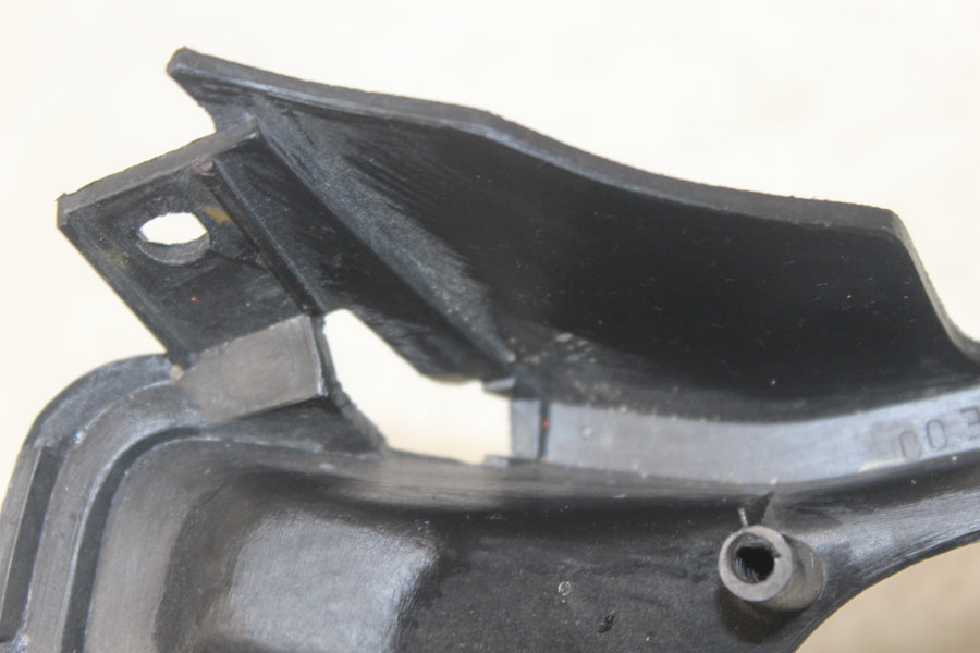 97-98 SUZUKI BANDIT 1200 FRONT LOWER INNER EXHAUST V FAIRING COWL GUARD