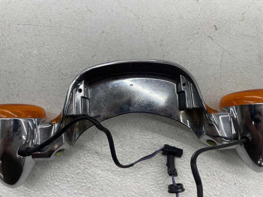 18-24 HARLEY-DAVIDSON HERITAGE CLASSIC FLHCS 114 REAR BACK TURN SIGNAL BAR MOUNT