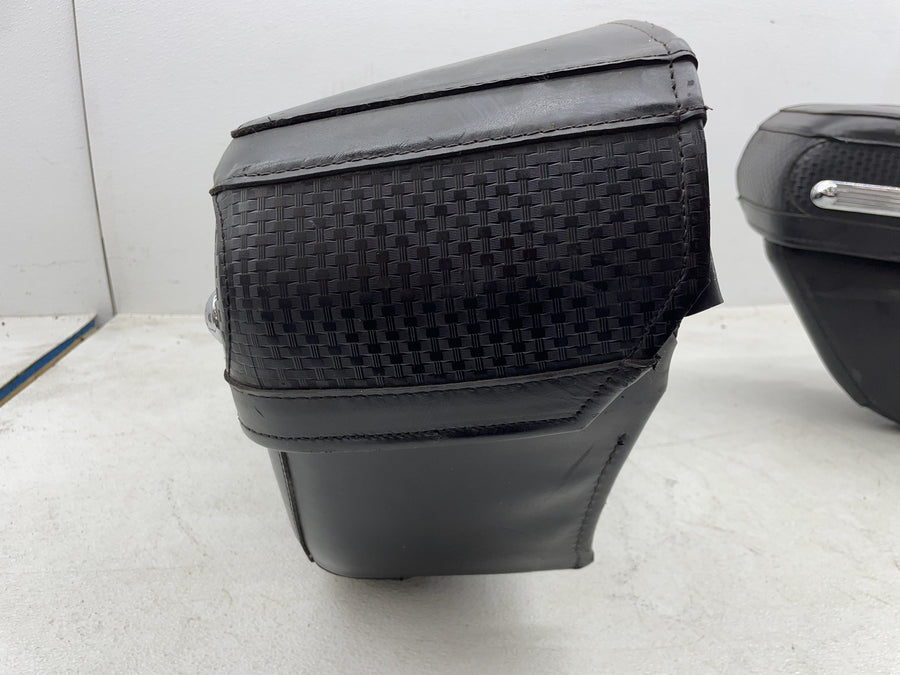 07-11 HARLEY-DAVIDSON ROAD KING CLASSIC FLHRC LEATHER SADDLEBAGS STORAGE PAIR
