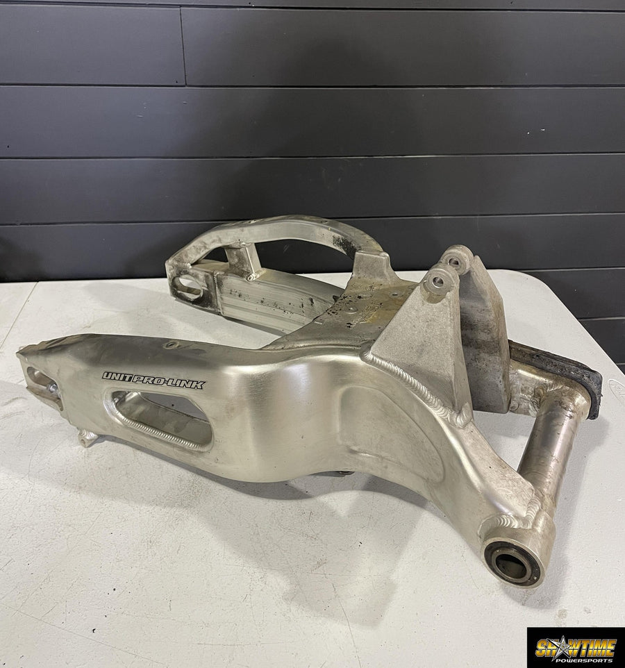 06-07 HONDA CBR1000RR REAR SWINGARM BACK SUSPENSION SWING ARM 52200-MEL-D30