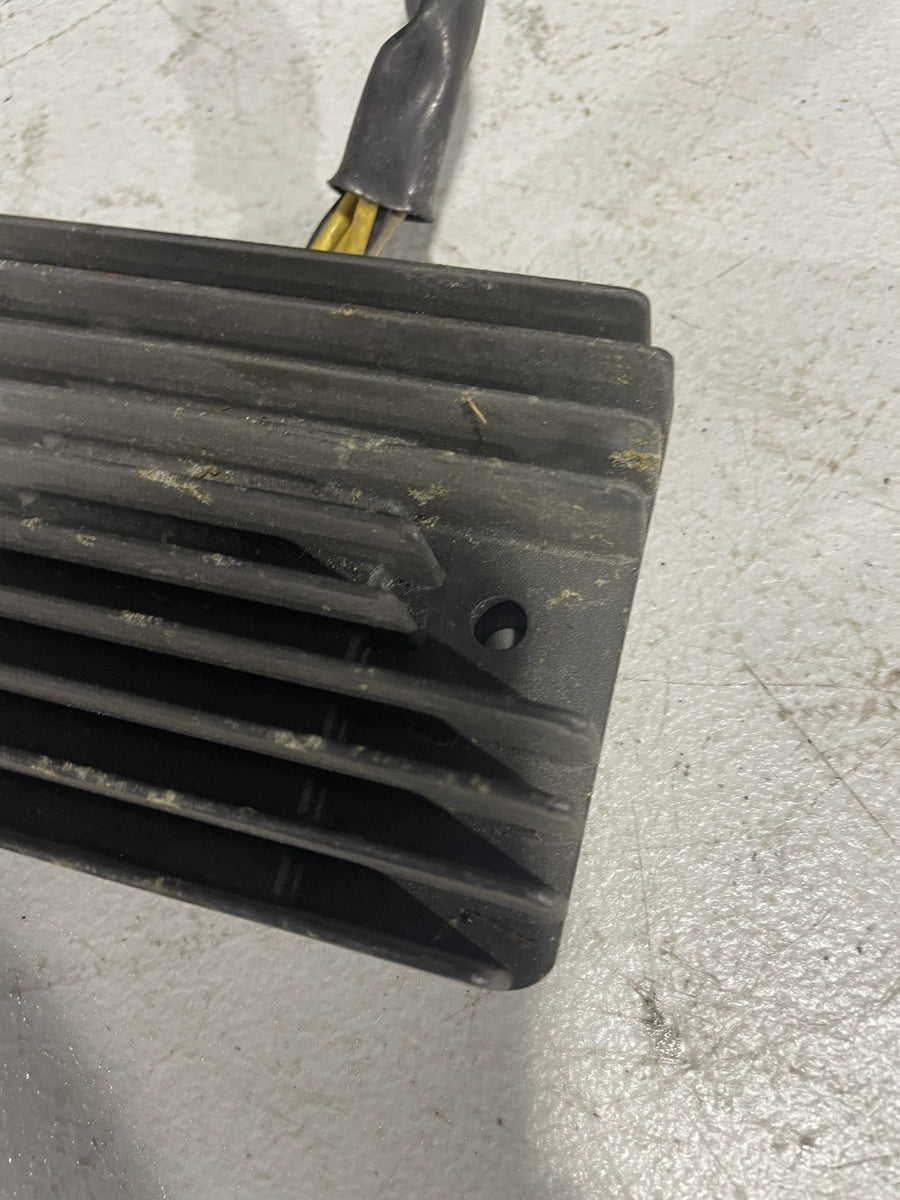 98-99 KAWASAKI NINJA ZX9R RECTIFIER VOLTAGE REGULATOR