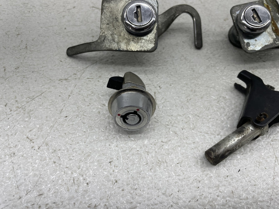 89-91 HARLEY-DAVIDSON ELECTRA GLIDE CLASSIC FLHTC IGNITION LOCK KEY SET