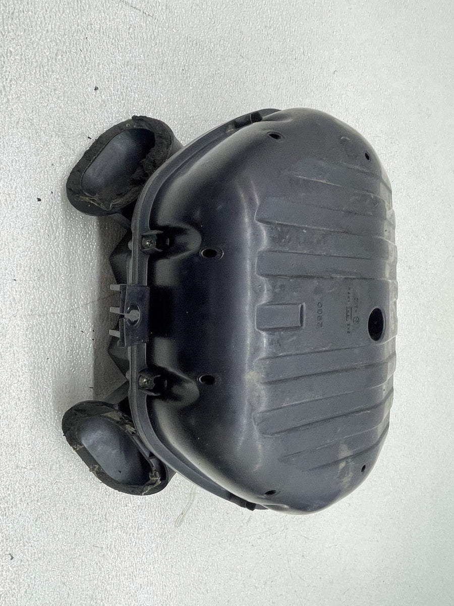 04-05 SUZUKI GSXR750 AIRBOX AIR INTAKE FILTER BOX 13700-30G00