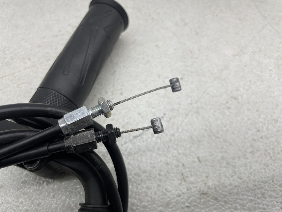 18-21 YAMAHA MT-10 THROTTLE GRIP W/ CABLE