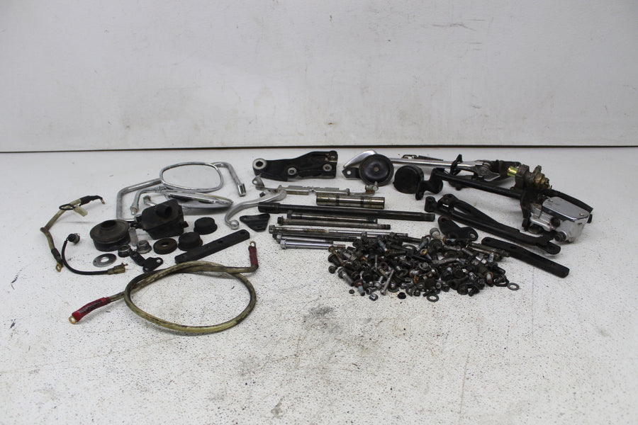1999 YAMAHA V STAR 1100 XVS1100 CUSTOM PARTS AND HARDWARE NUTS BOLTS
