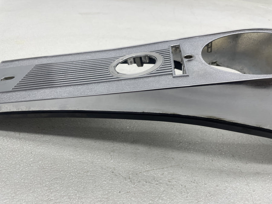 99-06 HARLEY-DAVIDSON ROAD KING CLASSIC FLHRCI GAS TANK CAP COVER TRIM PANEL