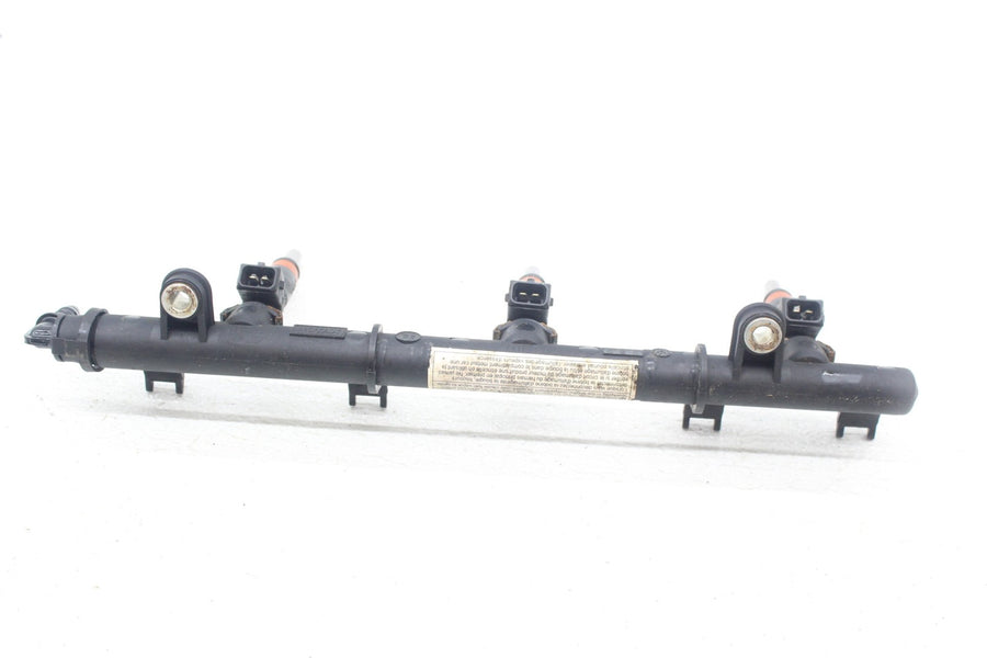 09-10 SEA-DOO WAKE 155 GTX GAS FUEL INJECTORS DISTRIBUTER RAIL