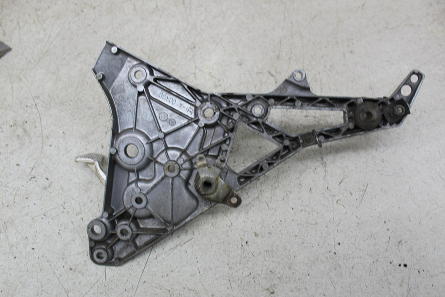 86-87 YAMAHA FJ1200 LEFT RIGHT REAR BACK PASSENGER PEG SET PAIR MOUNT