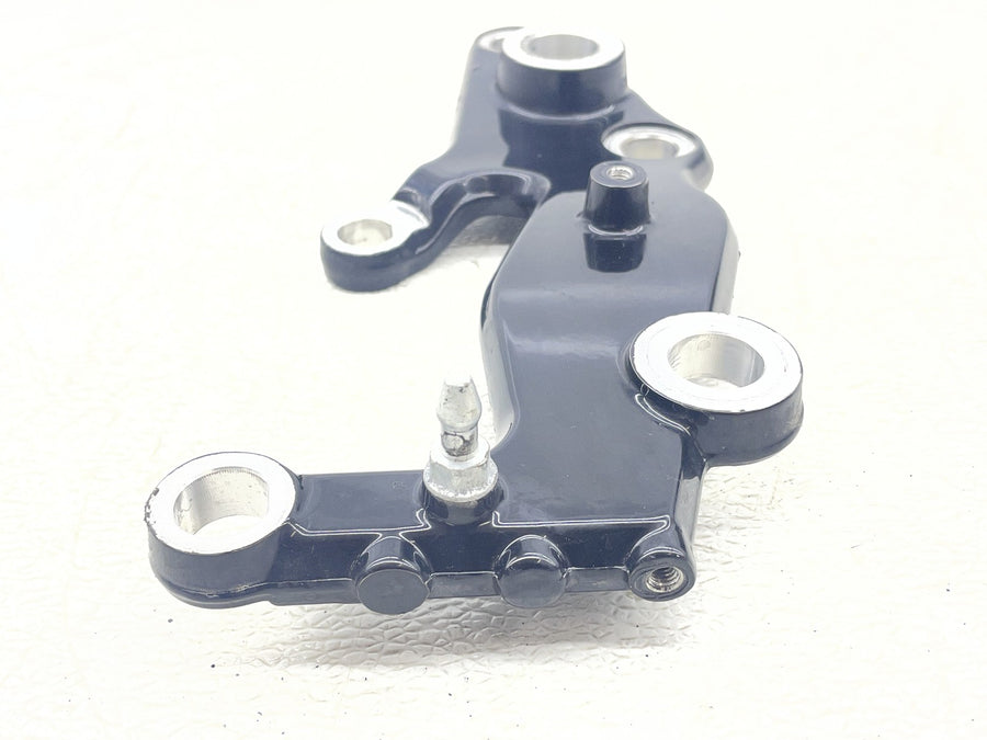 25-26 HARLEY-DAVIDSON NIGHTSTER RH975 FRAME MOUNT BRACKET PAIR