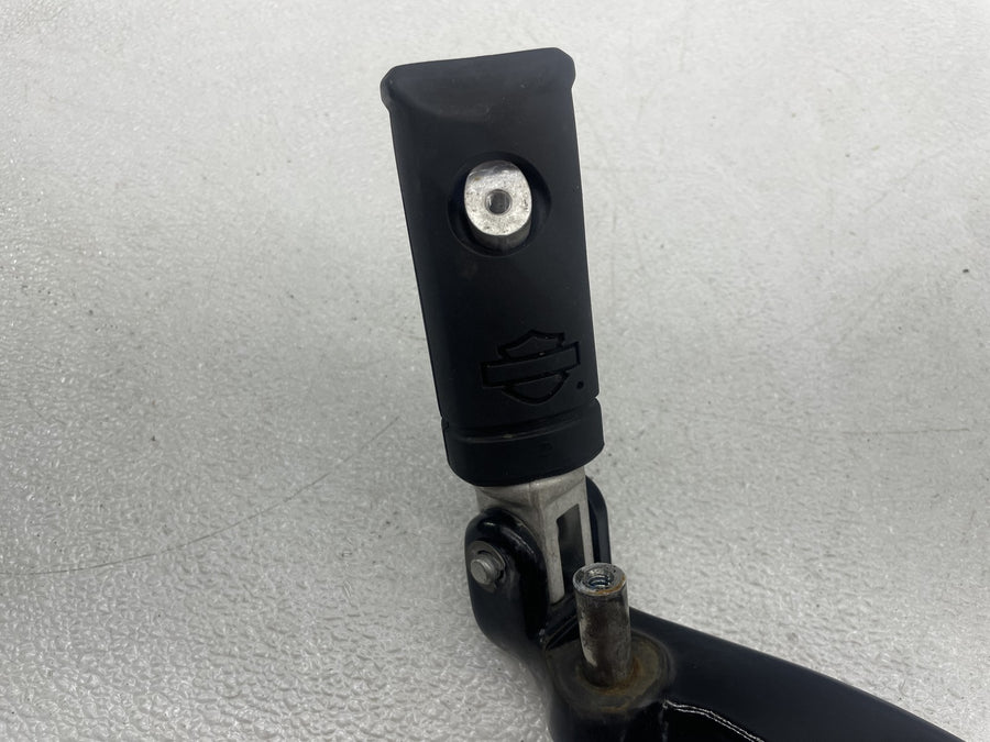 20-24 HARLEY-DAVIDSON SOFTAIL STANDARD FXST RIGHT FRONT FOOT REST PEG STEP