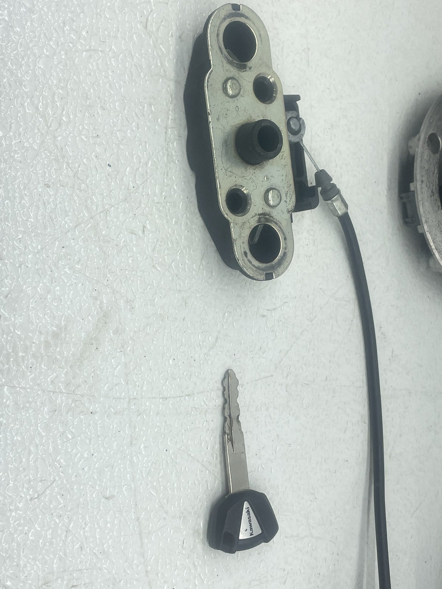 11-15 KAWASAKI NINJA ZX10R IGNITION LOCK KEY SET W/ GAS CAP AND SEAT LOCK