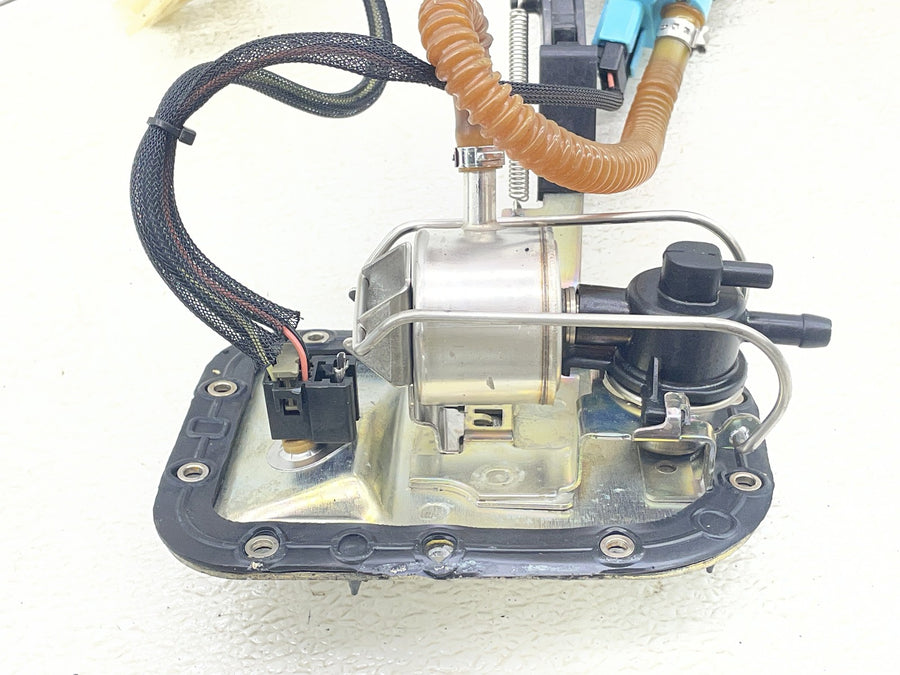 07-09 HARLEY-DAVIDSON SOFTAIL NIGHT TRAIN FXSTB FUEL GAS PUMP 75132-06