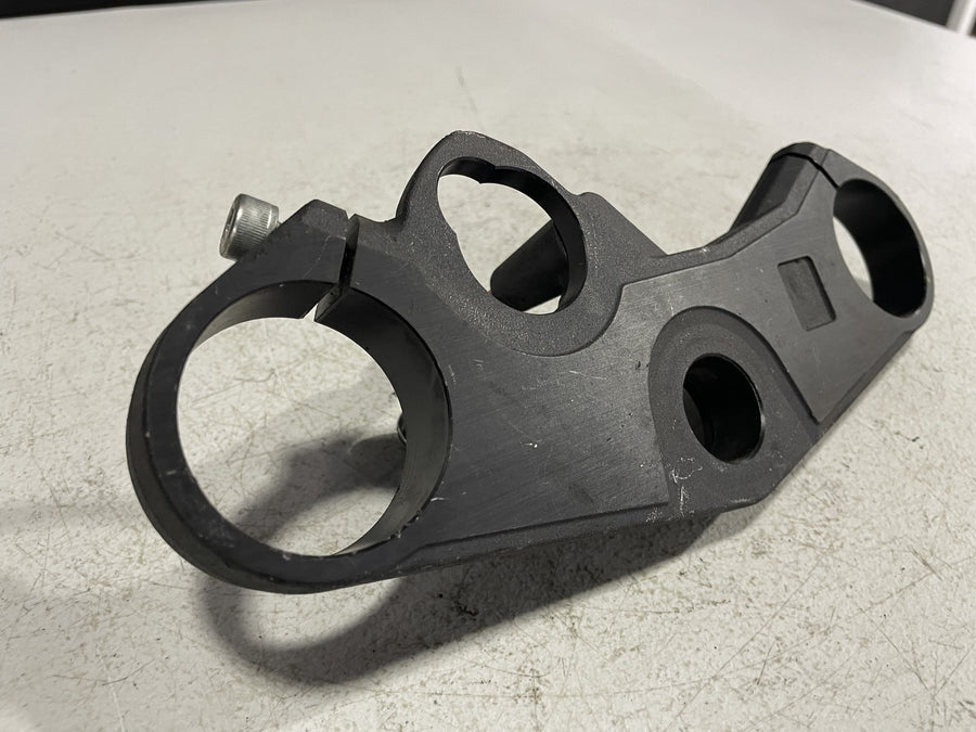 06-07 SUZUKI GSXR600 FORKS UPPER TRIPLE TREE CLAMP 51311-01H00