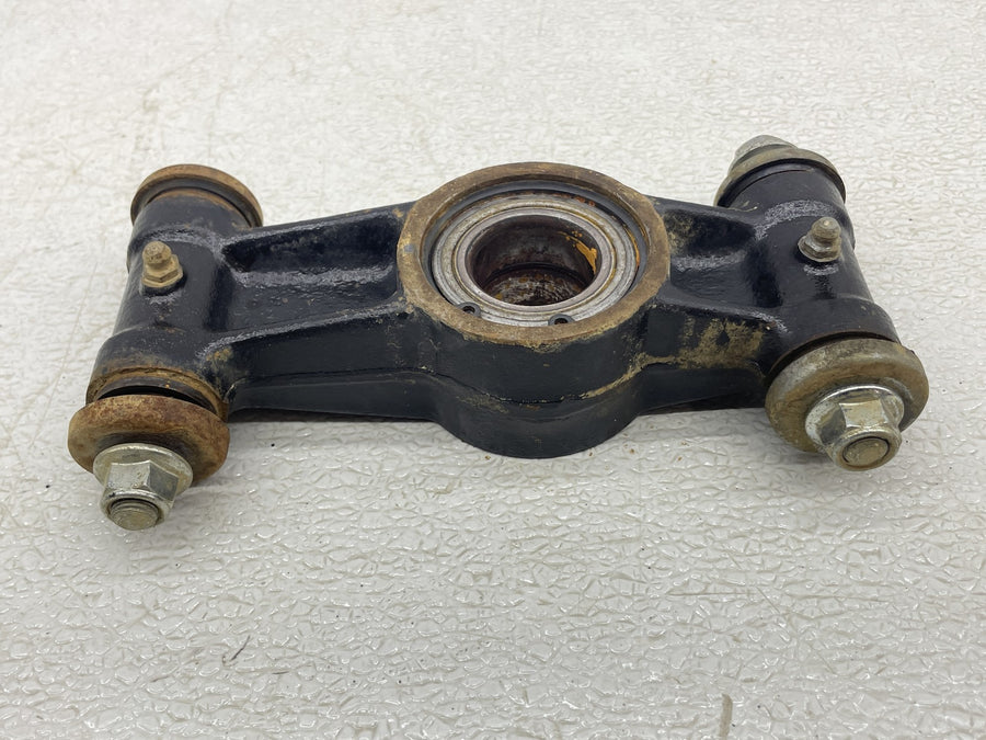 16-26 CF-MOTO CFORCE 400 400S REAR BACK RIGHT STEERING KNUCKLE SPINDLE