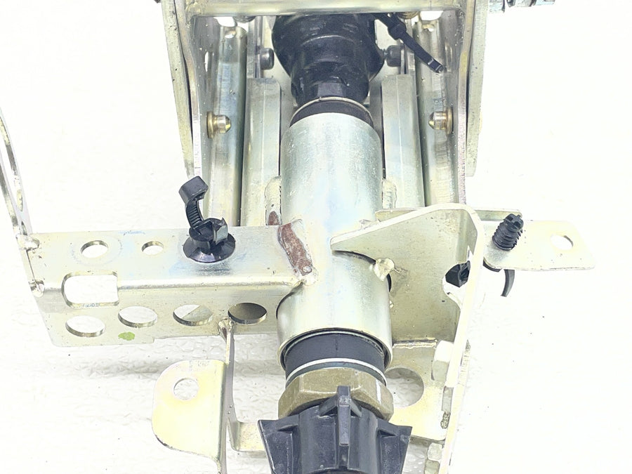 19 POLARIS SLINGSHOT SL STEERING COLUMN BRACKET