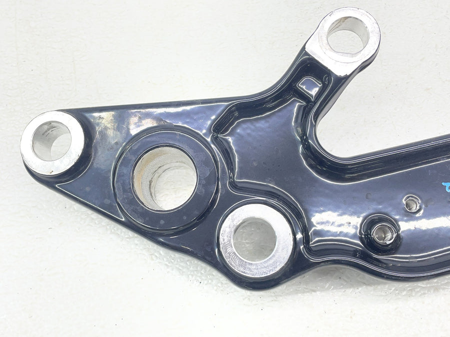 23-25 HARLEY-DAVIDSON NIGHTSTER RH975S LEFT RIGHT  FRAME COVER SUPPORT BRACKETS