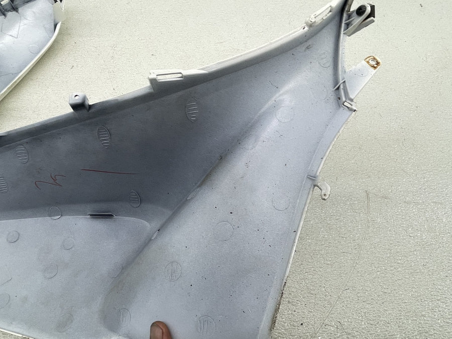 2011 HONDA PCX125 RIGHT FRONT COVER FAIRING COWL PANEL 64501-KWN-9000