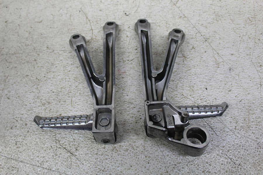 98-99 KAWASAKI ZX900C REAR BACK PASSENGER PEG SET PAIR