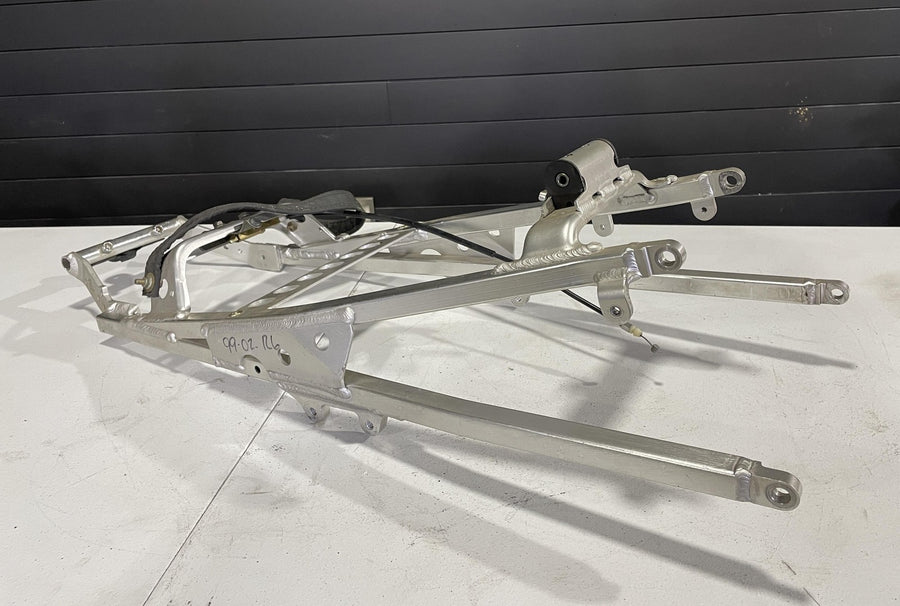 99-02 YAMAHA YZF R6 REAR BACK TAIL SUBFRAME SUB FRAME