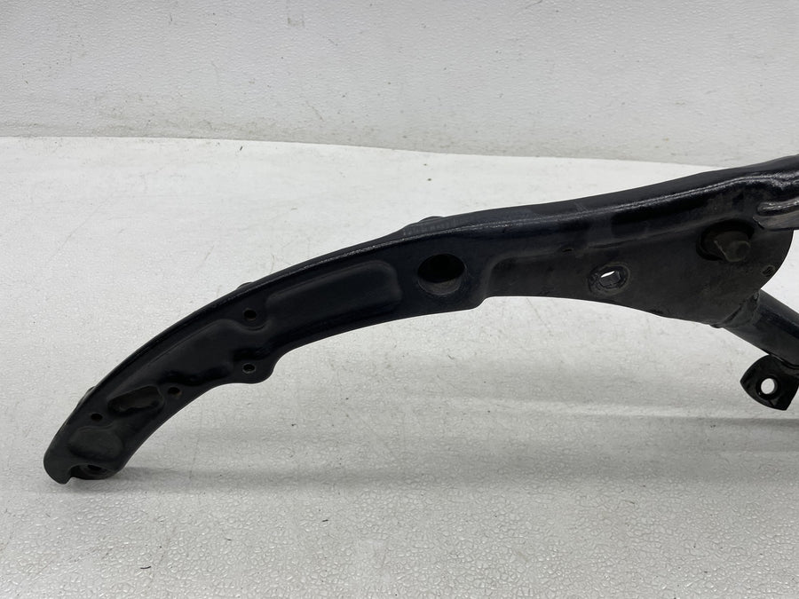 07-11 HARLEY-DAVIDSON ROAD KING CLASSIC FLHRC REAR BACK FENDER SUPPORT SUBFRAME