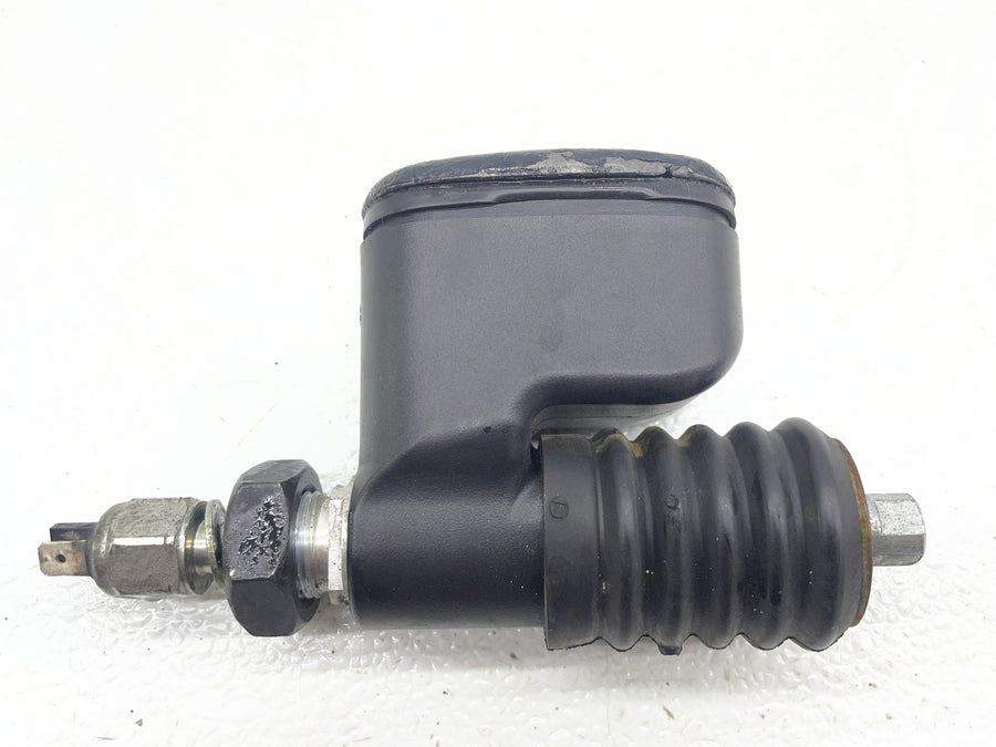 06-11 HARLEY-DAVIDSON DYNA LOW RIDER FXDL REAR BACK BRAKE MASTER CYLINDER